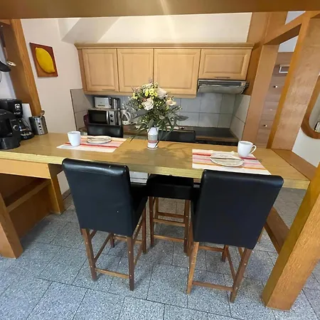 Apartment Mit 1 Schlafzimmer U 1 Schlafsofa Mi Terrasse *