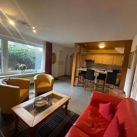 Mit 1 Schlafzimmer U 1 Schlafsofa Mi Terrasse Apartment